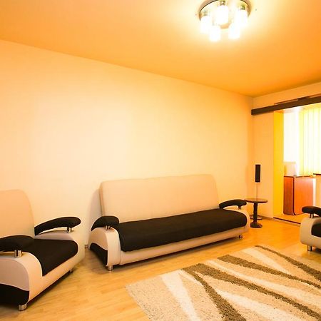 Sky Residence Boekarest Kamer foto