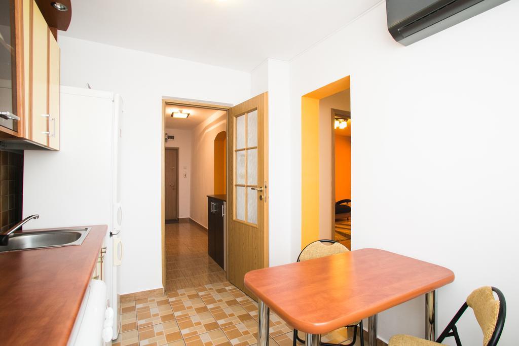 Sky Residence Boekarest Kamer foto