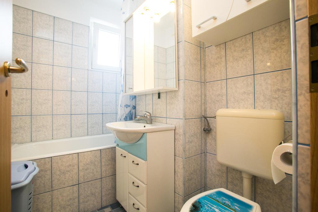 Sky Residence Boekarest Kamer foto