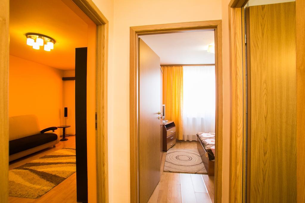 Sky Residence Boekarest Kamer foto